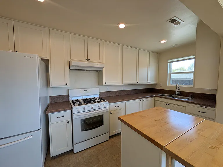 316 S Halcyon Rd — Photo 6