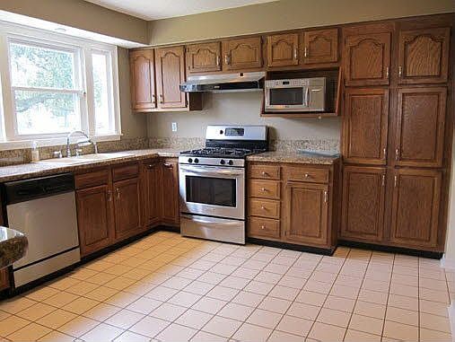 4th image of 839 Bonnabel Blvd