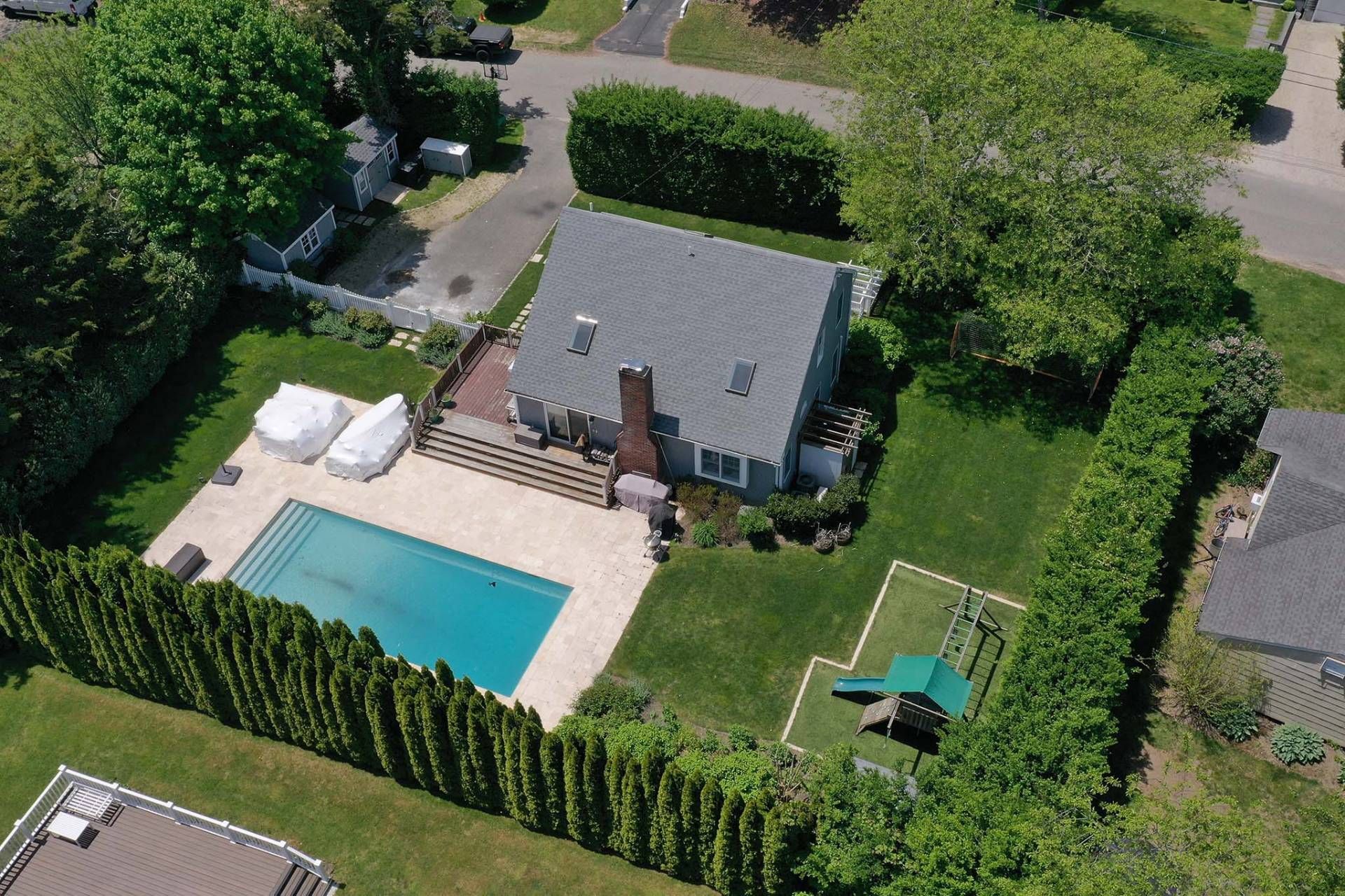 28 Windermere Dr, Sag Harbor, NY 11963 Out East