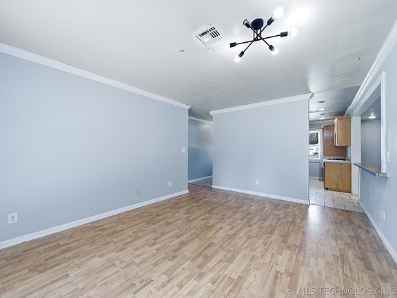 5th image of 505 N 10th St