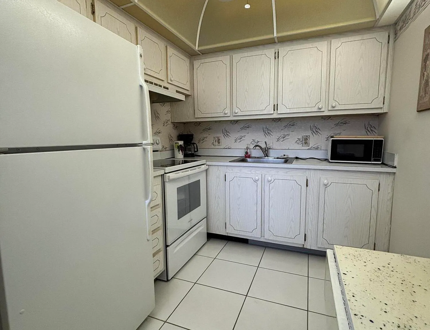 2 bed, 1.5 bath, 865 sqft, $1,700 — Photo 4