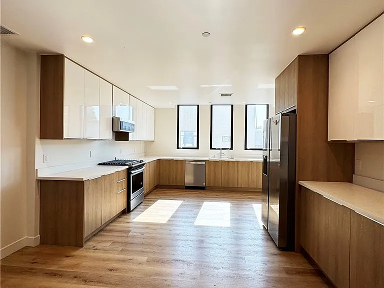 501 N Santa Anita Ave #D — Photo 10