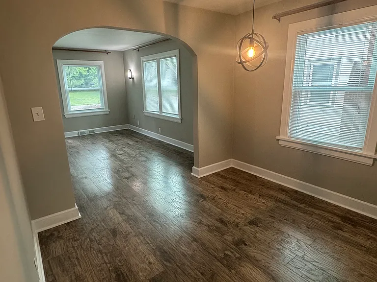 283 Oak St — Photo 6