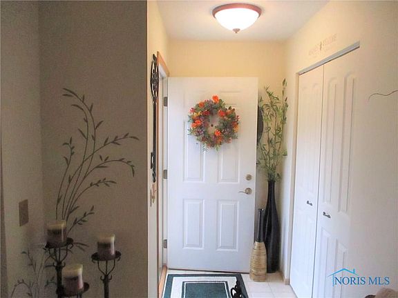3rd image of 831 Turnbury Ln #27