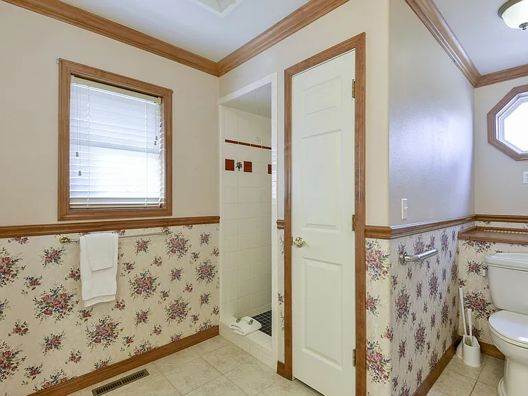 5558 State Highway 265 — Photo 21