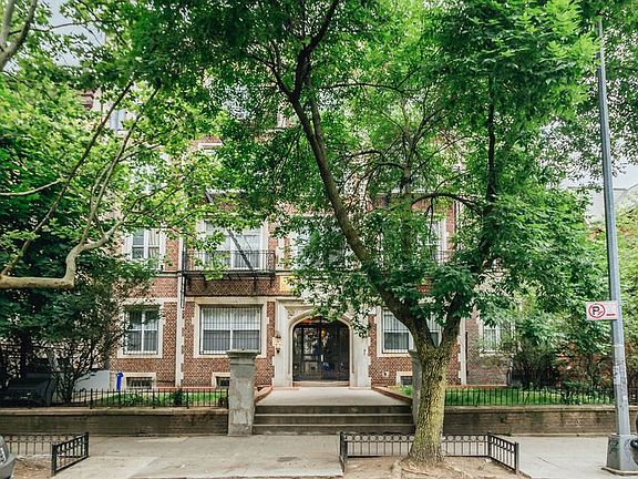 3rd image of 846 Prospect Pl APT 20
