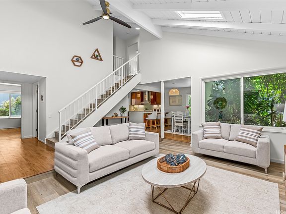 2nd image of 7537 Puumahoe Pl