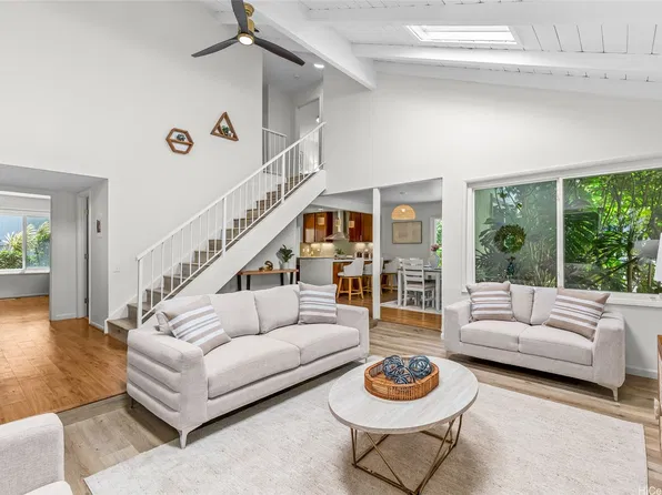 7537 Puumahoe Pl, Honolulu, HI 96825