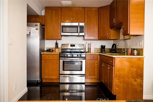 744 Center Pl #B Photo 1