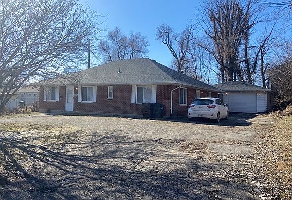 3rd image of 2115 Alpena Ave