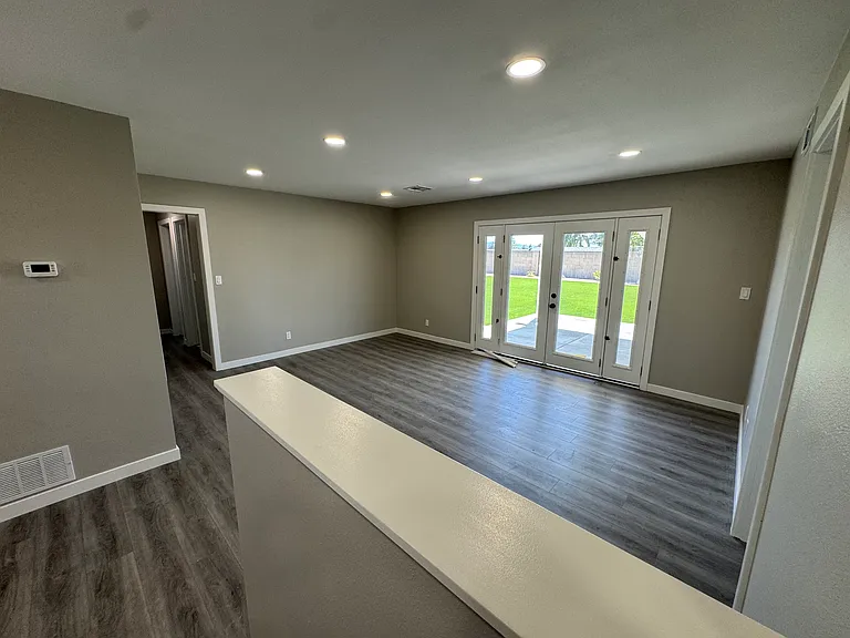 1235 Erringer Rd — Photo 8