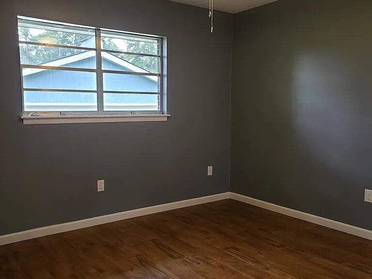 410 Gleason Ct — Photo 12
