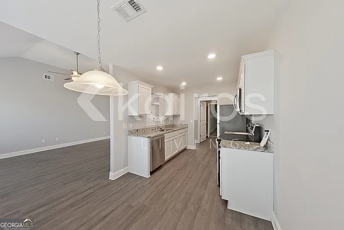 228 Western Red Cedar Dr — Photo 6