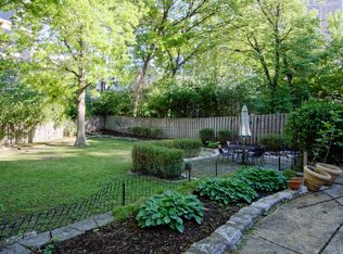 7673 Carswold Dr, Saint Louis, MO 63105