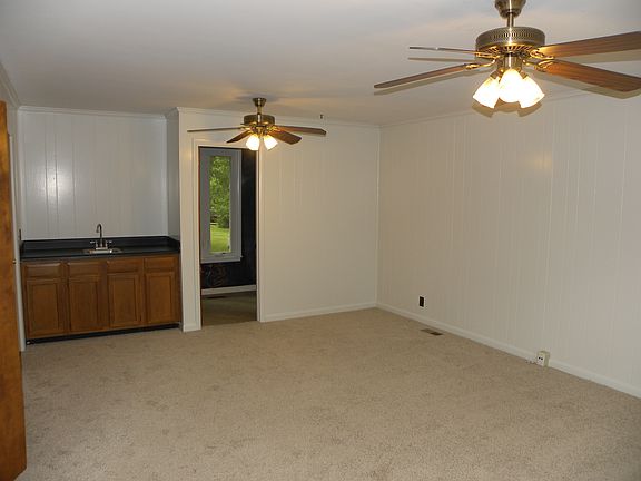 5th image of 709 Stone Creek Ct