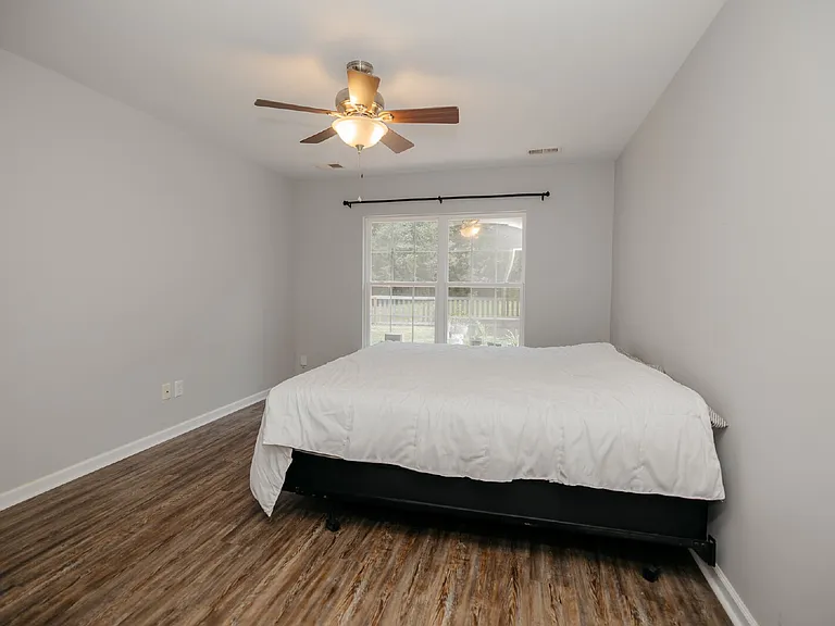 262 Island Green Rd — Photo 4