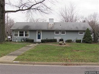 1000 Sanford St photo 1