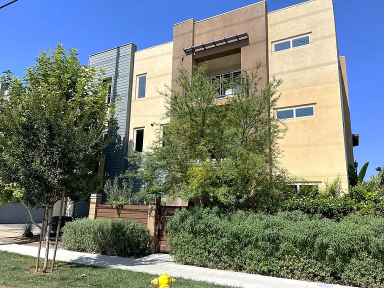 14107 W Monroe Pl — Photo 3