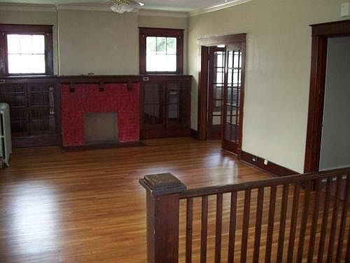 2nd image of 228 N Willett St