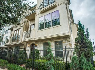 1030 Wagner St, Houston, TX 77007