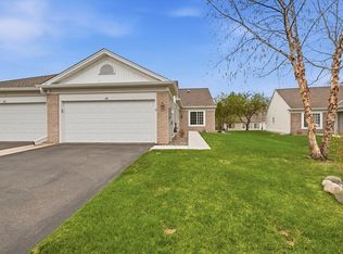 674 Lake View Dr, Woodbury, MN 55129