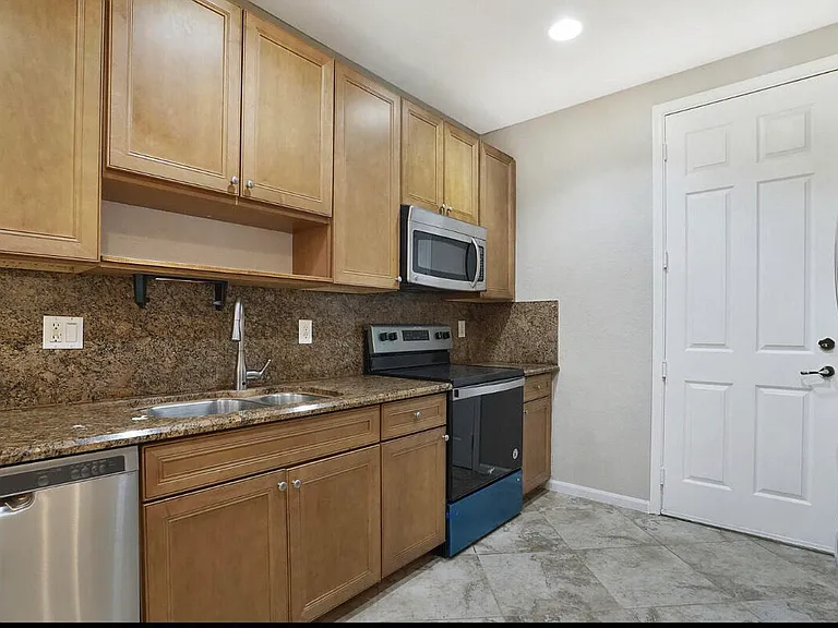 16097 Poppy Seed Cir — Photo 7