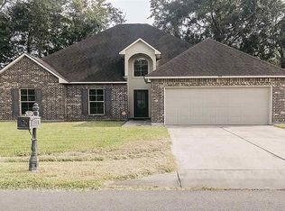 527 E Great Haven St, Gonzales, LA 70737