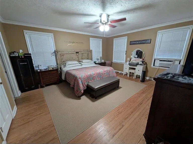 220 Dixie Dr — Photo 9
