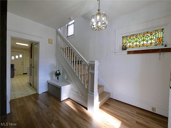 5th image of 1219 Wellesley Ave