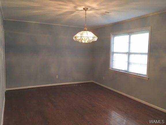 3rd image of 3710 25th Ave E