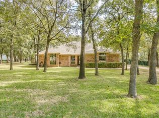 221 Saddle Hills Rd, Burleson, TX 76028
