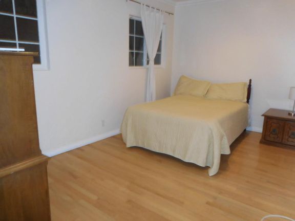 3rd image of 1837 Glendon Ave APT 9