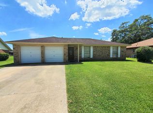 5875 Meadowview Rd, Beaumont, TX 77708
