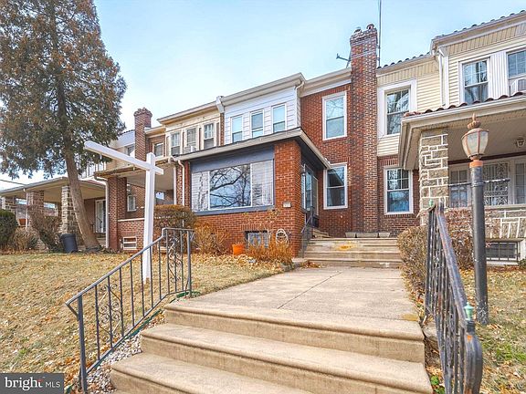 2nd image of 321 E Phil Ellena St