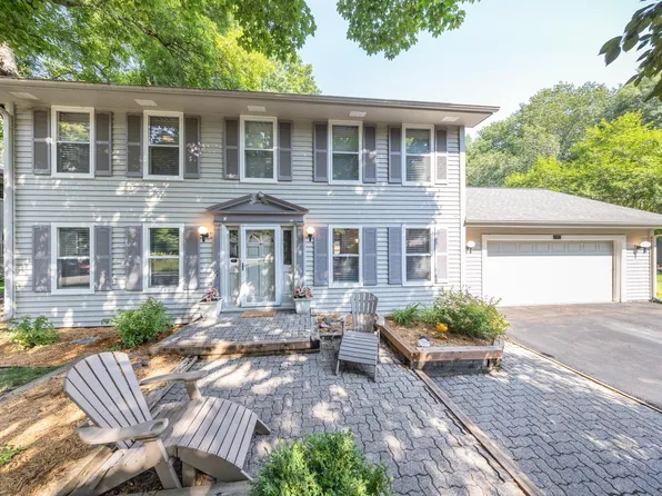 6991 Raven Ct, Eden Prairie, MN 55346