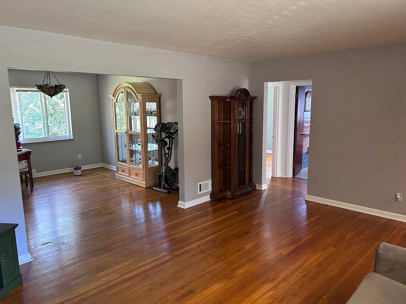 2 bed, 1.5 bath, 2105 sqft, $1,750 — Photo 4