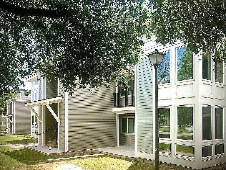 1st image of 273 Alexandra Dr Unit 10
