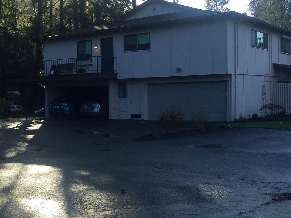 1st image of 2816 Garden Ct APT D