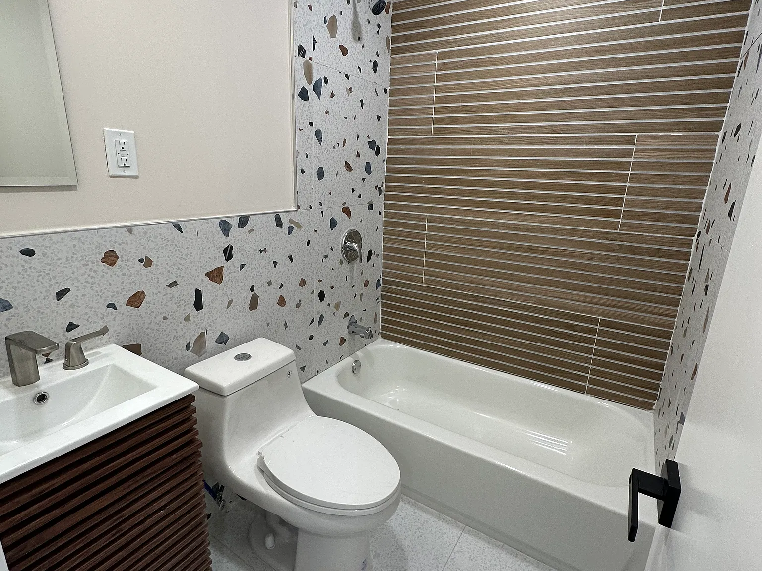 2 bed, 800 sqft, $2,250 — Photo 4