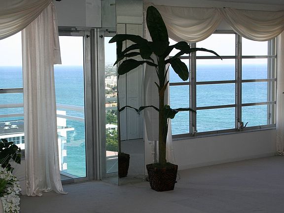 4th image of 3900 Galt Ocean Dr APT 2215