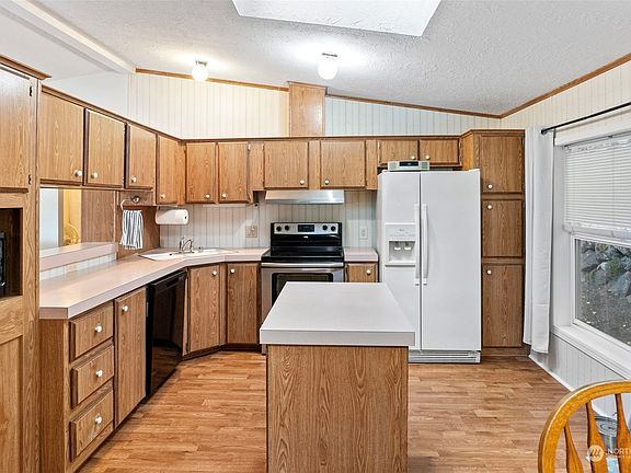 5th image of 5307 State Highway 303 NE #125