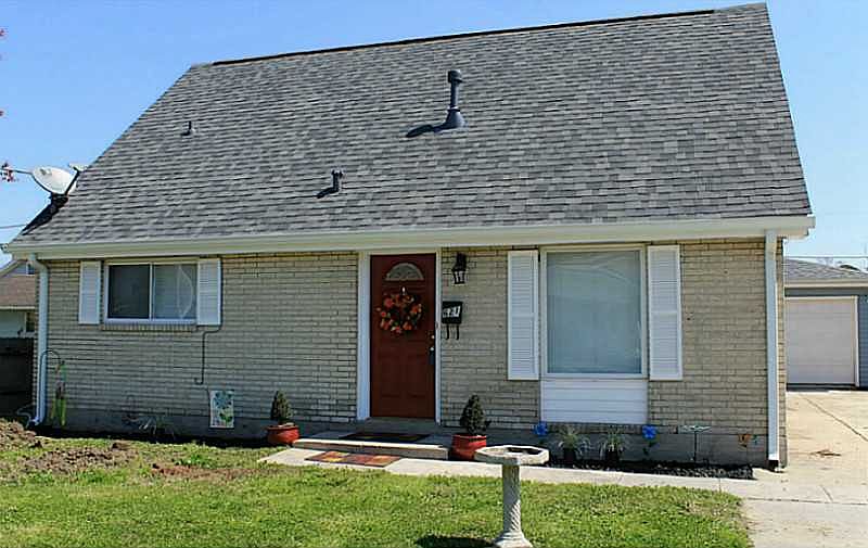 1st image of 621 Francis St
