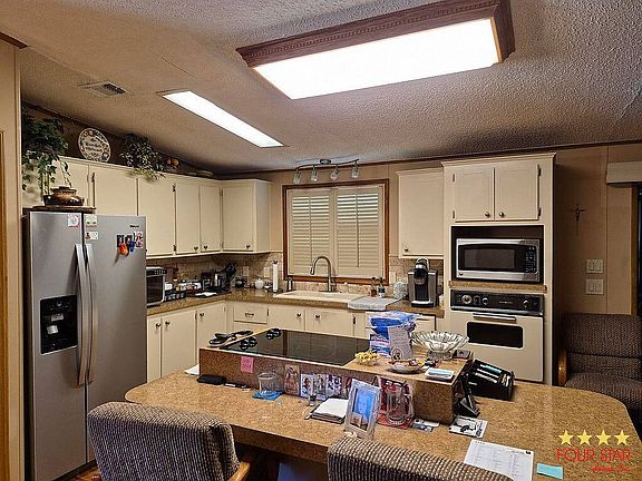 2nd image of 2289 La Rosa Ln