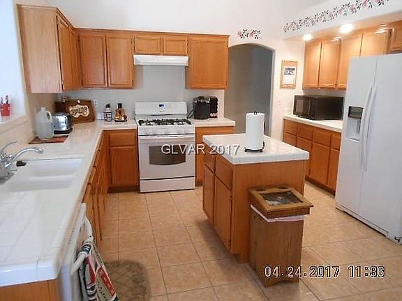 4th image of 2213 Sexton Ave