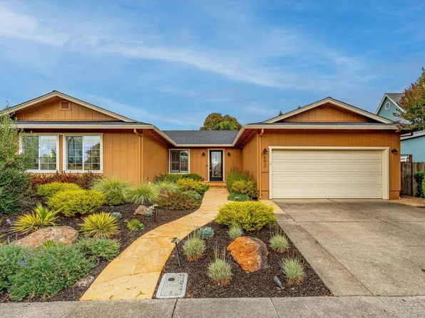 692 Avenue Del Oro, Sonoma, CA 95476