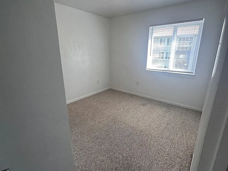 Cascades Pointe — Photo 28