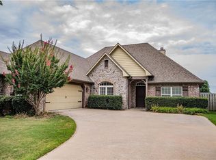 190 Chantilly Ave, Springdale, AR 72764