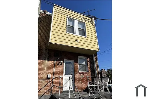 6383 Marsden St Photo 1
