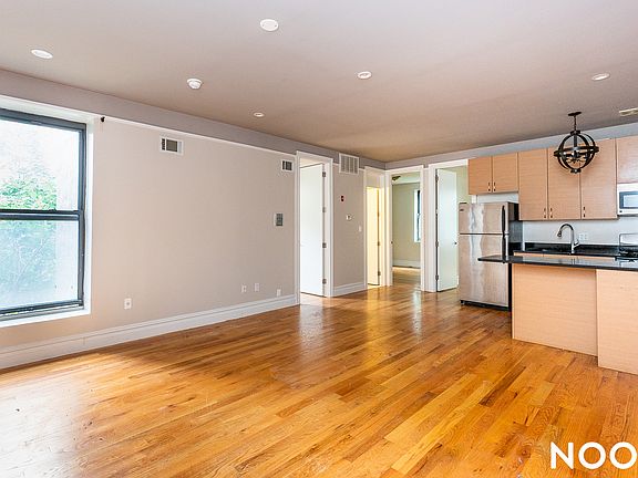 4th image of 1144 Bergen St APT 4