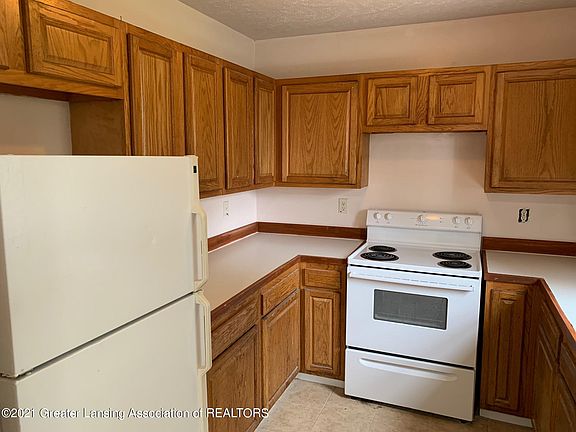 4th image of 1132 W Michigan Ave